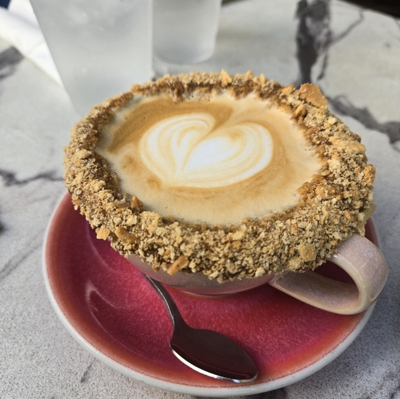 ♥️🍉ENTIRE TRAY IS $6-$8!!! TOPS/DRESSES/BIKINIS/SHOES & ACCESSORIES🍉♥️ - Picture 7 of 9